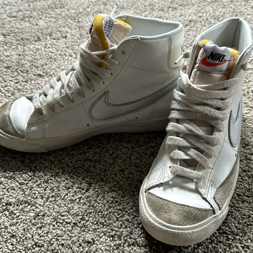 Nike Blazer Mid 77